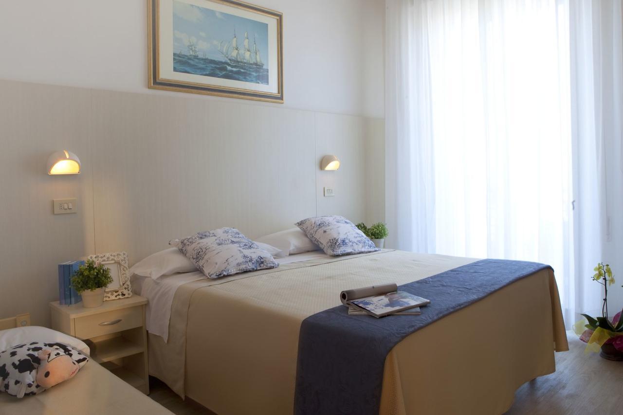 Hotel Lungomare Cattolica Dış mekan fotoğraf