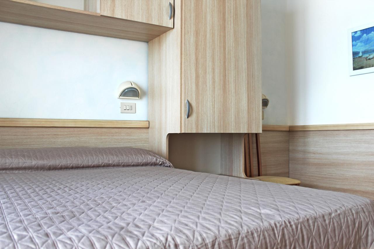 Hotel Lungomare Cattolica Dış mekan fotoğraf