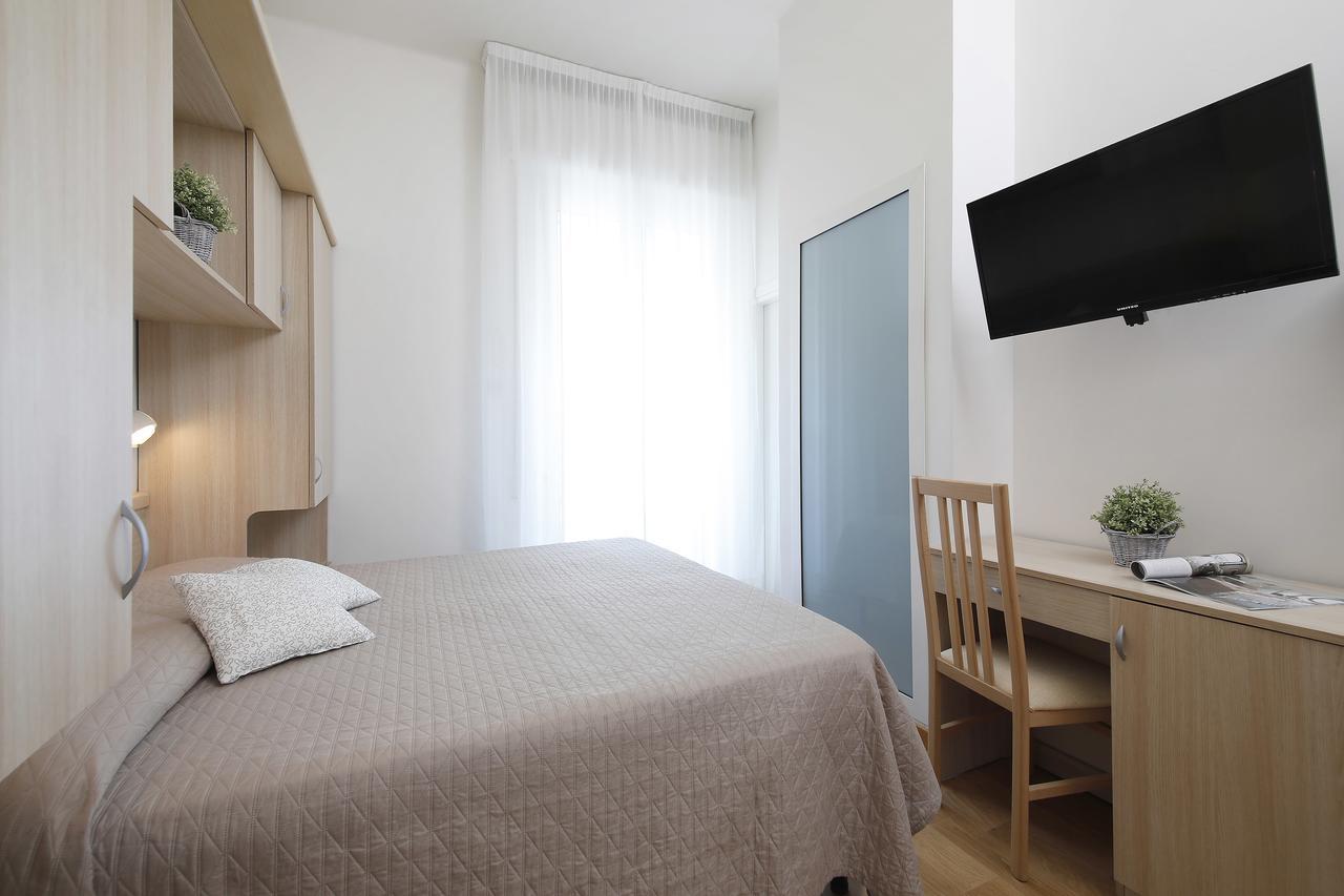Hotel Lungomare Cattolica Dış mekan fotoğraf