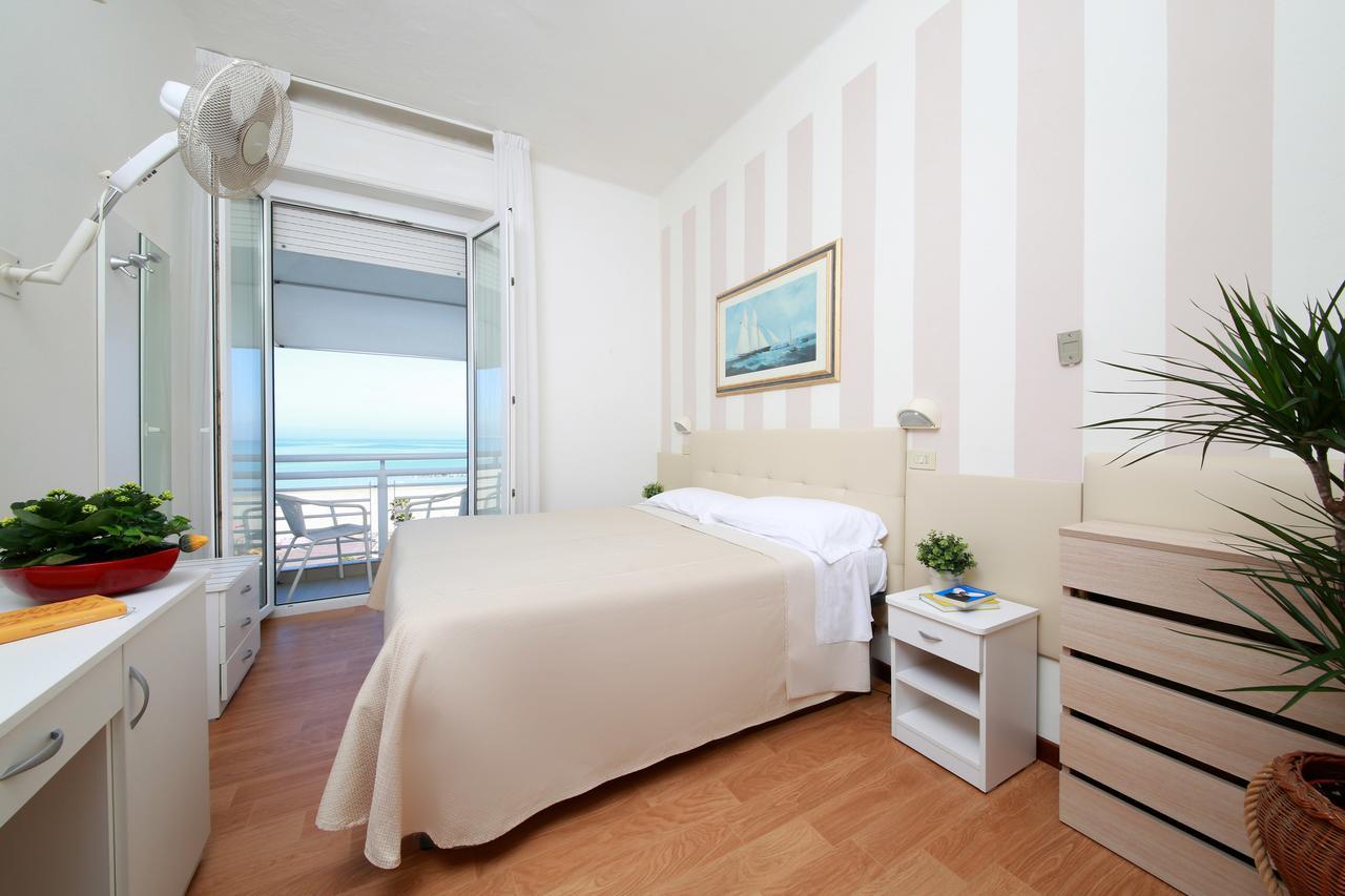 Hotel Lungomare Cattolica Dış mekan fotoğraf