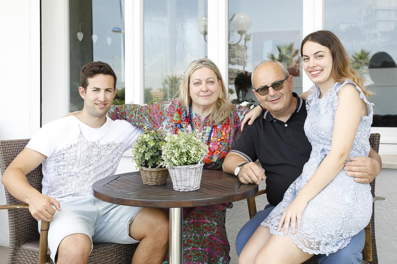 Hotel Lungomare Cattolica Dış mekan fotoğraf